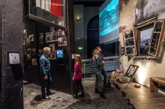 Zostań w domu z kulturą